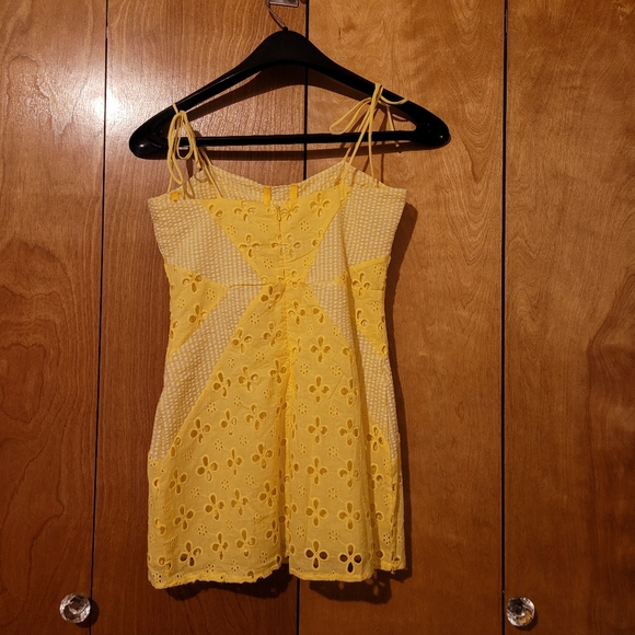 For Love Bell Yellow Gingham Eyelet Bustier Mini Picnic Dress Juniors Size M NWT - Picture 9 of 15